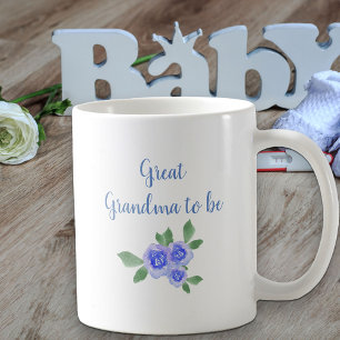 Oproepende Oma van een Nieuwe Babyjongen Brouwt Bl Koffiemok