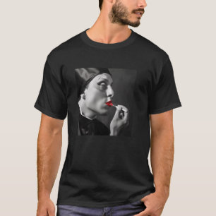 Opstandige priester met lippenstift, opstandige pr t-shirt