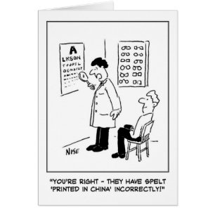 Opticien die een oogtest afgeeft