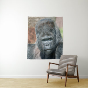 Opvallende pose van Silverback Gorilla Wandkleed