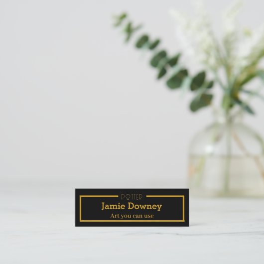 Or et noir | Carte Potter Name Simple & Elegant (Debout devant)