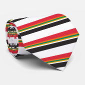 Or vert orange rouge et cravate noire (Roulé)