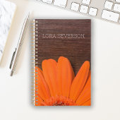 Orange Gerber Daisy et rustique Barn Wood