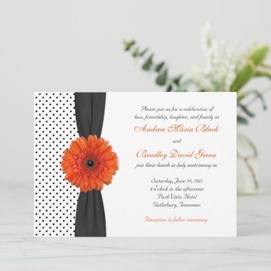 Orange Gerber Daisy Polka Dot Faire-part de mariag (Debout devant)