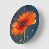 Orange Gerbera Acrylique horloge murale (Angle)