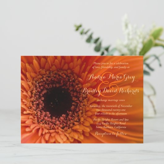 Orange Gerbera Daisy Macro Faire-part de mariage (Debout devant)