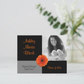 Orange Gerbera Daisy Photo Graduation Invitation (Debout devant)