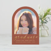 Orange Gold Arch 2 Faire-part de graduation photo (Debout devant)