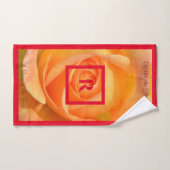 Orange Jaune Un Rose est le meilleur monogramme (Serviette à main)