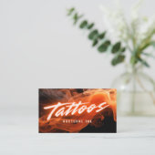 Orange Neon & Smoke Tattoo Artist QR Code Visitekaartje (Staand voorkant)