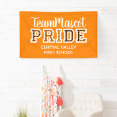 Orange School Pride Mascot Nom Bannière (En situation)