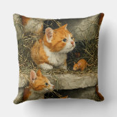 Orange Tabby Kittens Hunt For Mice Kussen (Achterkant)