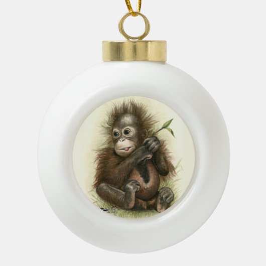 Orangutan Baby met bladeren Keramische Bal Ornament (Voorkant)