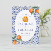 Oranje Blauwe tegel Mediterrane Huwelijk QR Code Save The Date (Staand voorkant)