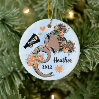 Oranje Cheerleader Girl Ornament Donkere huid en h