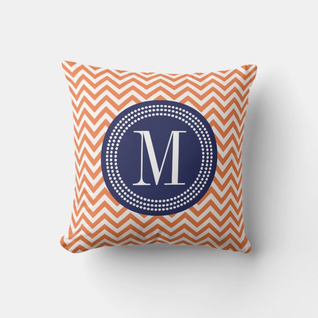 Oranje Chevron Zigzag Gepersonaliseerd Monogram Kussen (Voorkant)