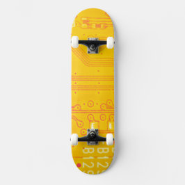 Oranje en geel circuit board skateboard