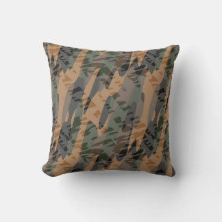 oranje en groene getextureerde camouflage kussen