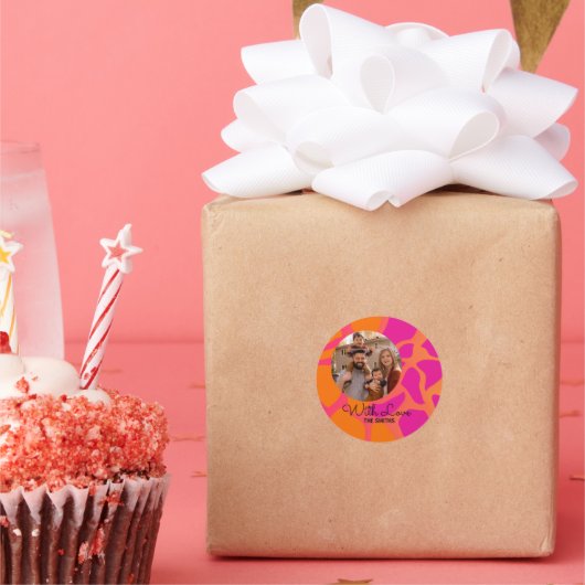 Oranje en hete roze gradiënt met liefde ronde sticker (Feest)