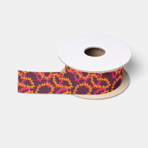 Oranje en roze Hawaiaanse bloemen bruidstaart Lint