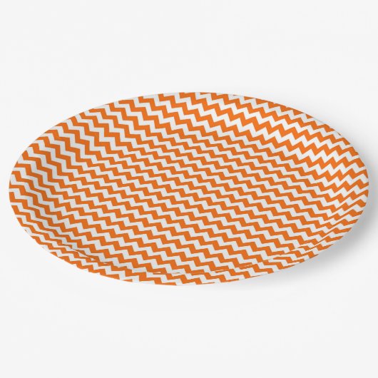 Oranje en wit Chevron Zigzag Pattern Papieren Bordje (Gekanteld)