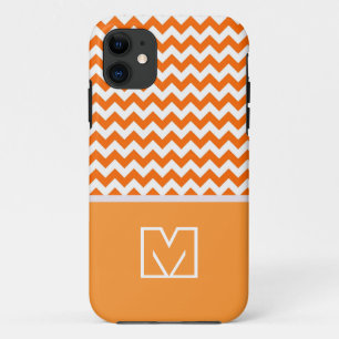 Oranje en witte Chevron Zigzag. Aangepast monogram iPhone 11 Hoesje
