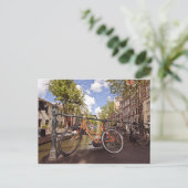 Oranje fiets in Amsterdam Nederland Briefkaart (Staand voorkant)