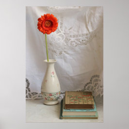 Oranje gerbera en boeken poster
