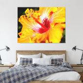Oranje Hibiscus Flower Side Uitzicht Canvas Afdruk (Insitu (Slaapkamer))