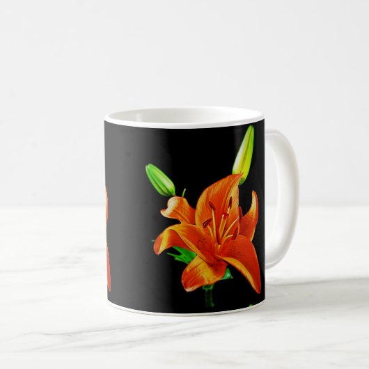 Oranje Lily op zwart Koffiemok (Voorkant rechts)