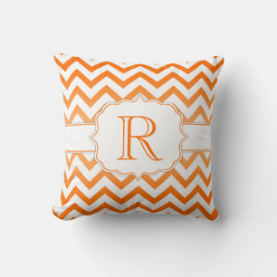 Oranje Ombre en Witte Chevron Patroon Monogram Kussen