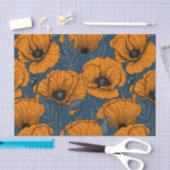 Oranje papaver op donkerblauw tissuepapier (Craft)