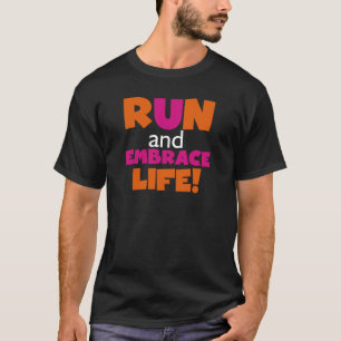 Oranje roze tekstechniek met draaiende marathon t-shirt