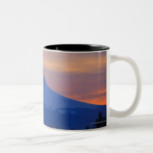 Oranje Sky Snow Capped Blue Mountain Tweekleurige Koffiemok