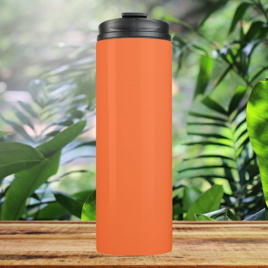 Oranje vaste kleuren verbranden thermosbeker