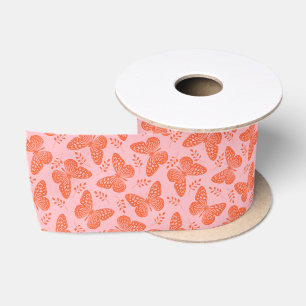 Oranje vlinderpatroon op roze achtergrond lint
