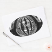 Orb Chrome noir autocollant ovale (Enveloppe)