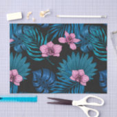 Orchideeën en palmbladeren, roze en blauw op zwart tissuepapier (Craft)