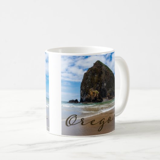 Oregon Cannon Beach Haystack Rock Souvenir Mug (Devant droit)