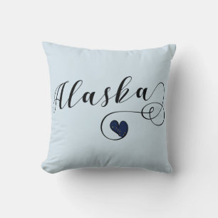 Oreiller à lancer du coeur de l'Alaska, drapeau de