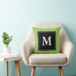 oreiller à lancer par lettre de bloc monogramme pe<br><div class="desc">Lance de l'oreiller monogramme personnalisé. Coussin de décoration monogramme pour canapé ou chambre. Design double face personnalisable avec typographie élégante. A B C D E F G H I J K L M N O P Q R S T U V W X Y Z. lettres à bloc. Couleur de...</div>