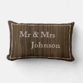 Oreiller accentué avec noms de couple en bois rust (Recto)