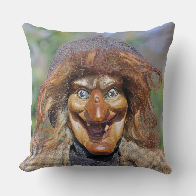 Oreiller amusant visage de sorcière ! (Recto)