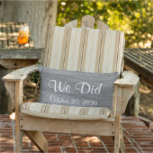 Oreiller de mariage extérieur à monogramme en gran (Chaise)