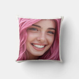 Oreiller jeté Portrait de femme souriante aux chev