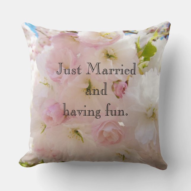 Oreiller Just Married et des cadeaux de mariage am (Recto)