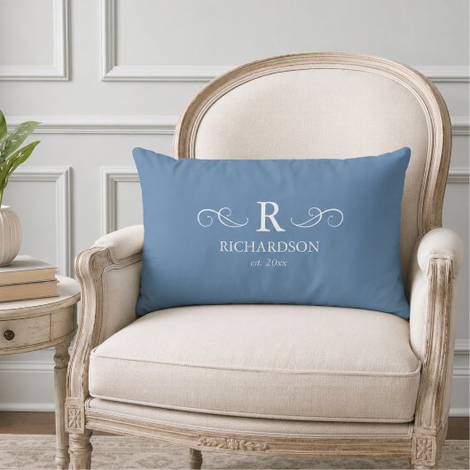 Oreiller lombaire à monogramme bleu