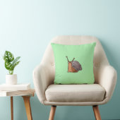 Oreiller vert avec petit escargot personnalisable (Chaise)