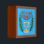 Organiseur De Bureau Persian Magen David Menorah<br><div class="desc">Cette image a été adaptée à partir d'un carrelage juif perse antique et présente une menorah avec un Magen David (Étoile de David) encadré de branches d'olivier. Les imperfections de l'image originale peinte à la main ont été conservées.</div>
