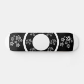 Oriental Black Wood Floral Design Skateboard (Horizontaal)